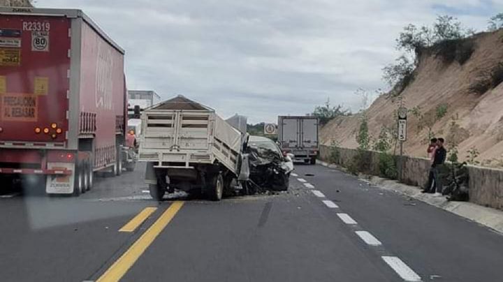 Tragedia en la Oaxaca-Cuacnopalan: fuerte choque deja dos muertos y un herido