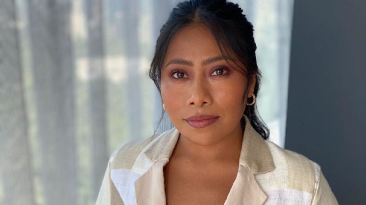 Yalitza Aparicio presume conjunto de lino con transparencias ideal para una cita romántica | FOTOS