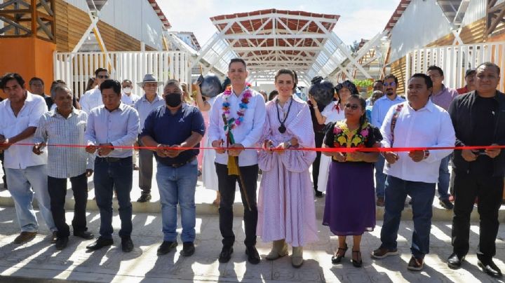 Alejandro Murat inaugura el Mercado de Barro Negro en Coyotepec; cómo llegar y qué piezas venderán