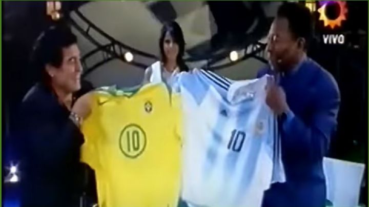 El épico momento que reunió al Rey Pelé y a Maradona en la TV argentina