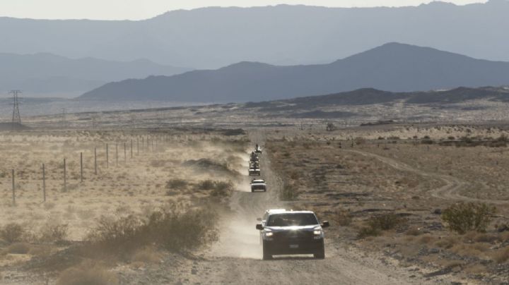 Dos hermanos oaxaqueños mueren abrazados en el desierto tras ser abandonados por "coyote"