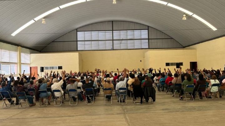 Acuerda asamblea comunitaria de Oaxaca expulsar a empresa refresquera 