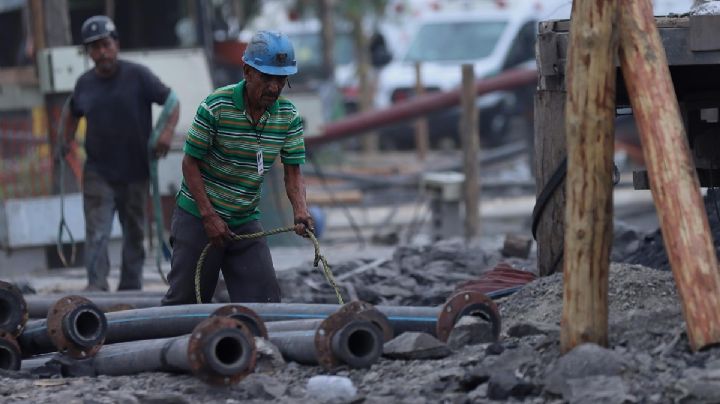 Colapso en mina de Coahuila: AMLO asegura que trabajan "día y noche" en rescate de mineros