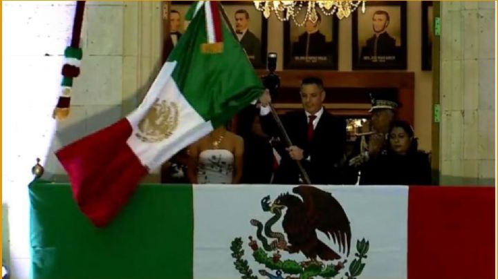 Alejandro Murat da su último Grito de Independencia desde el Zócalo de Oaxaca | VIDEO