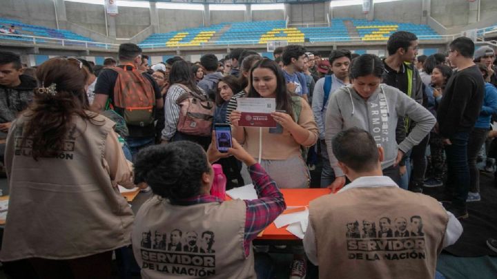 Becas Benito Juárez: Cómo y dónde denunciar a alguien que pide dinero para hacer un trámite