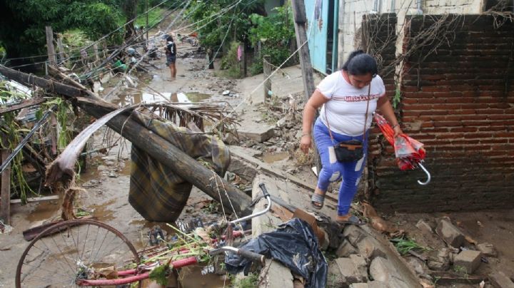 ¿Se suspenden clases en OAXACA por el paso de la Tormenta Tropical 'Otis'?