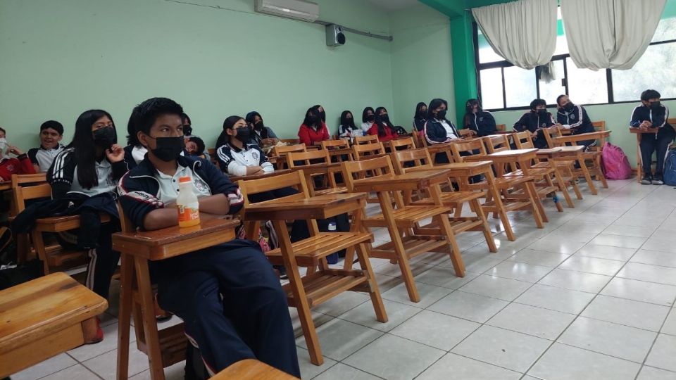 ¿Qué días de noviembre 2023 no hay clases en OAXACA?