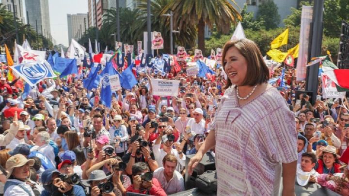 Captan en VIDEO un vergonzoso desliz de Xóchitl Gálvez en el Monumento a la Revolución