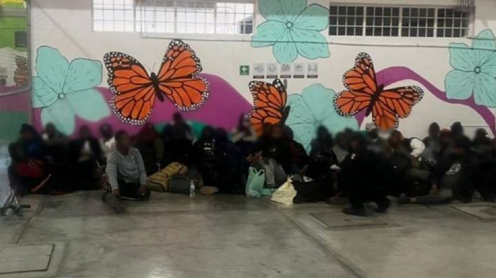 Rescatan a 102 migrantes africanos de dos autobuses en Oaxaca