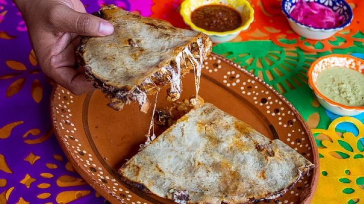 Quesillo y Tlayudas, las delicias de OAXACA reconocidas como bienes gastronómicos patrimoniales