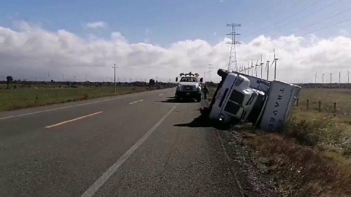 Frente Frío 31: Pronostican lluvias y bajas temperaturas en Oaxaca; fuertes vientos voltean tráiler