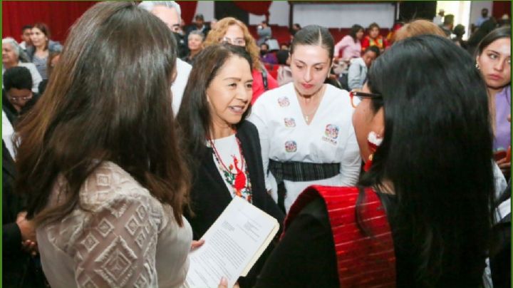 Irma Bolaños encabeza reunión con comités estatales del DIF en la Mixteca