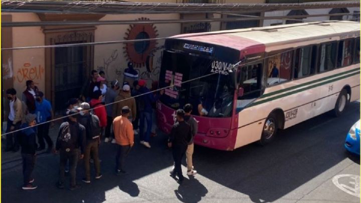 Normalistas arman movilizaciones en Oaxaca; exigen 800 plazas | VIDEO