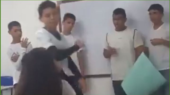 VIDEO: Alumno de secundaria apuñala a su compañera en el rostro tras sufrir bullying en exposición