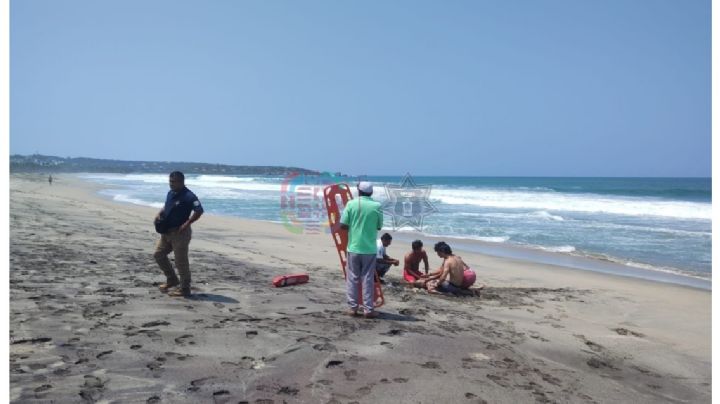 Turista rumana muere por mar de fondo en Puerto Escondido