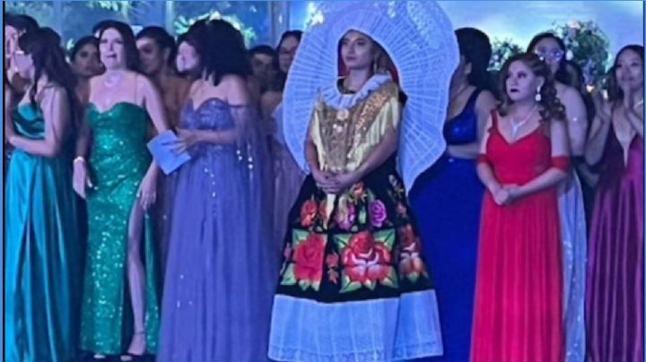 OAXACA | Danae se gradúa como médico y sorprende al lucir hermoso traje de Tehuana