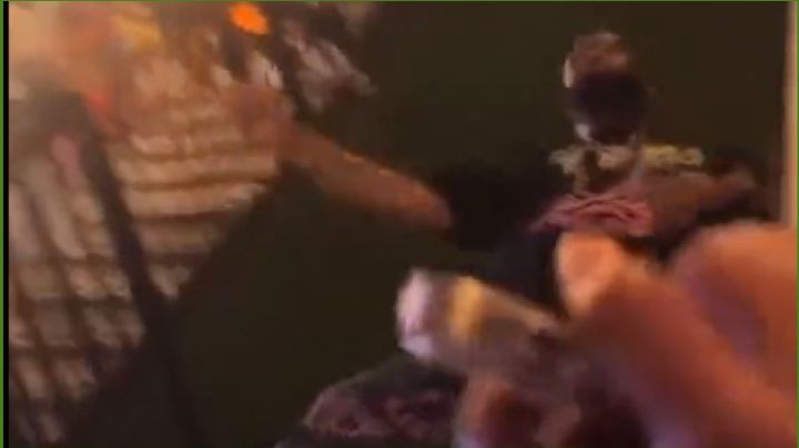 El rapero Big Pokey se desploma y muere sobre el escenario durante un concierto | VIDEO