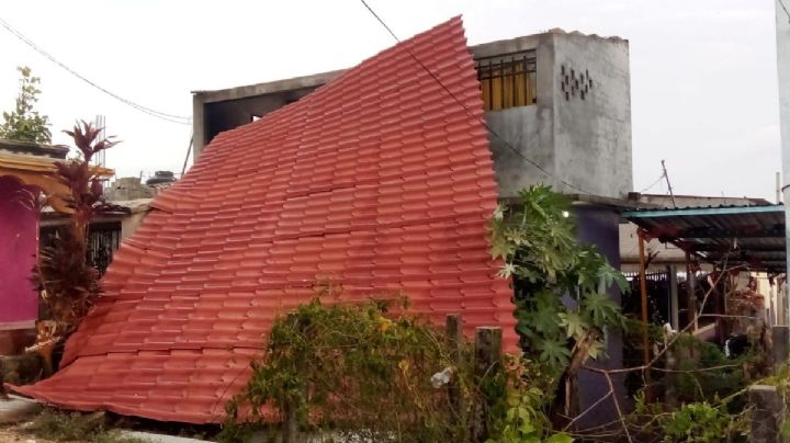 Tromba azota la costa de OAXACA: Así se vivió la fuerte tormenta que dejó decenas de casas afectadas