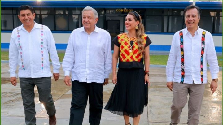 AMLO supervisa obras junto con los gobernadores de Oaxaca, Guerrero y Veracruz