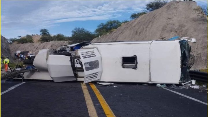 Identifican a víctimas del accidente en autopista de Oaxaca