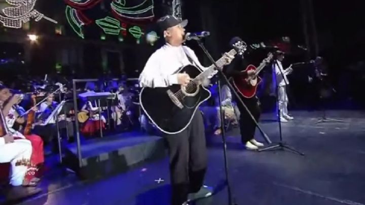 "¡Qué se vayan!" Así abuchearon a Yahritza y su Esencia durante concierto en el Zócalo | VIDEO