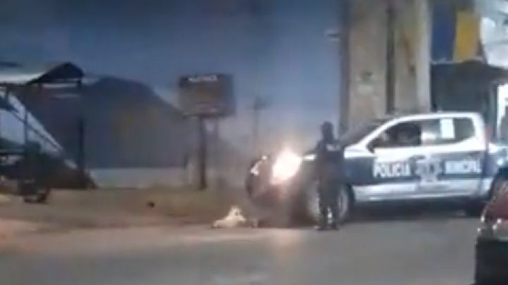 Policias de Ocotlán, Oaxaca, matan a un perrito y quedan grabados en VIDEO