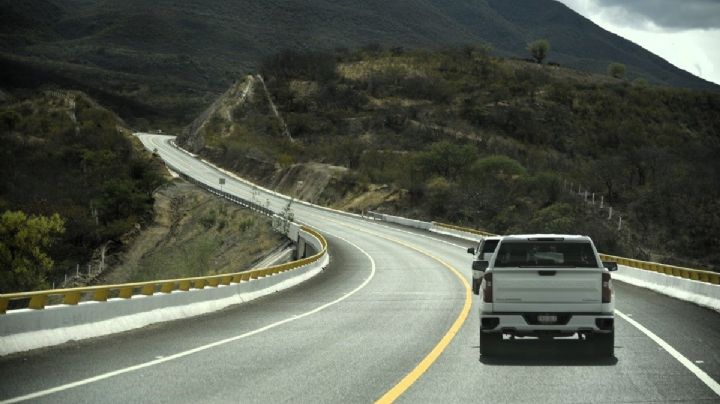 ¿Cuántos litros de gasolina se gastan por recorrer la autopista Oaxaca-Puerto Escondido?