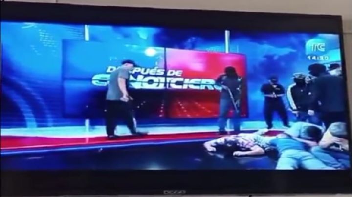 VIDEO | Grupo armado toma un canal de Ecuador, somete a periodistas y dan mensaje EN VIVO