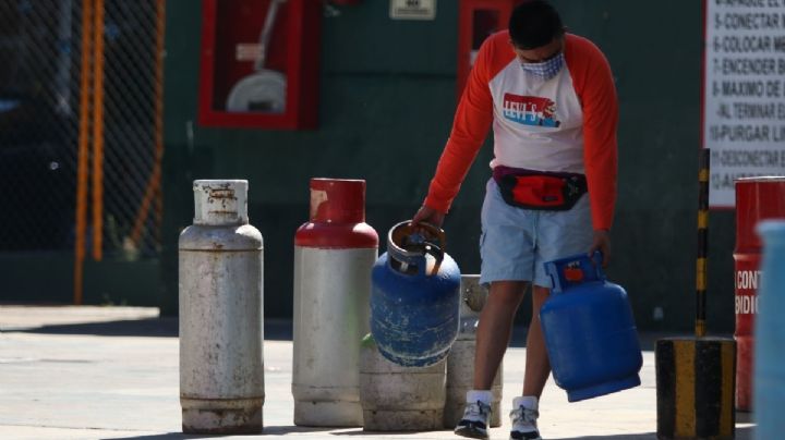 Desabasto de gas LP en OAXACA provoca largas filas y compras de pánico