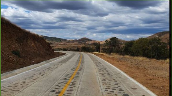 ¿Cuánto dinero se va a destinar en 2025 para los caminos artesanales de Bienestar en OAXACA?