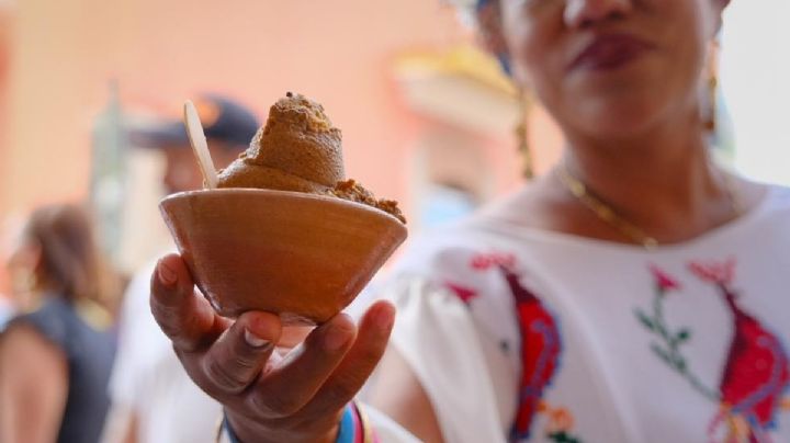 ¿Nieve con chapulines? Llega la Feria de la Nieve y el Mezcal 2024 con todos sus exóticos sabores