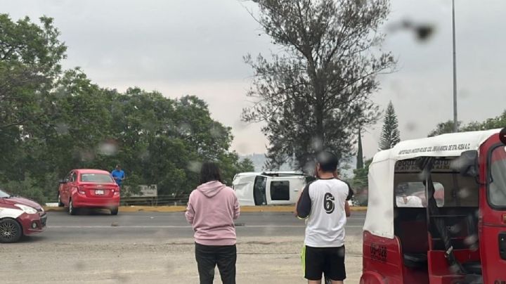 Choque en Santa Rosa Panzacola deja dos personas muertas y varios heridos