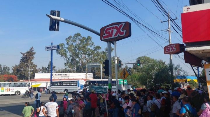 BLOQUEOS CNTE: maestros niegan pacto para levantar plantón en Oaxaca