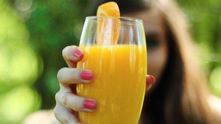 El jugo antigripal ideal para protegerte durante la temporada de lluvias: alto en fibra y vitamina C