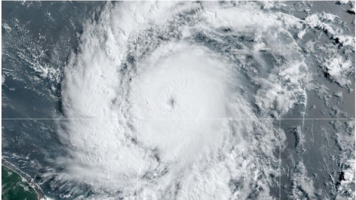 HURACÁN BERYL ya es categoría 4 y se acerca a México ¿Cómo le irá a OAXACA con las lluvias?