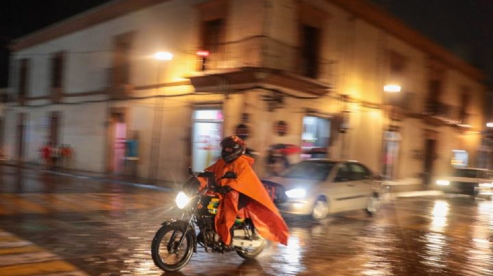 Guelaguetza bajo el agua: SMN advierte que Onda Tropical 13 causará lluvias intensas en OAXACA