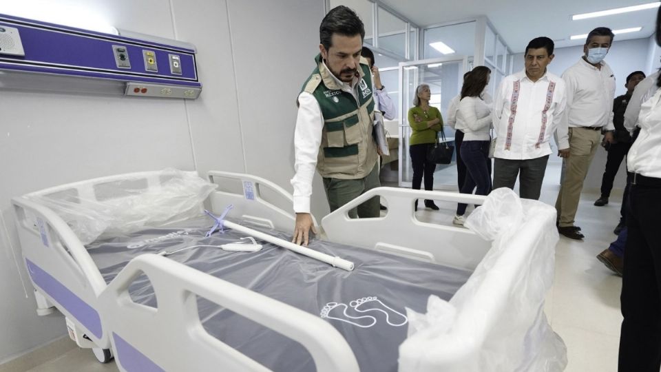 El director del IMSS, Zoé Robledo en gira de trabajo junto con el gobernador Salomón Jara Cruz en Oaxaca