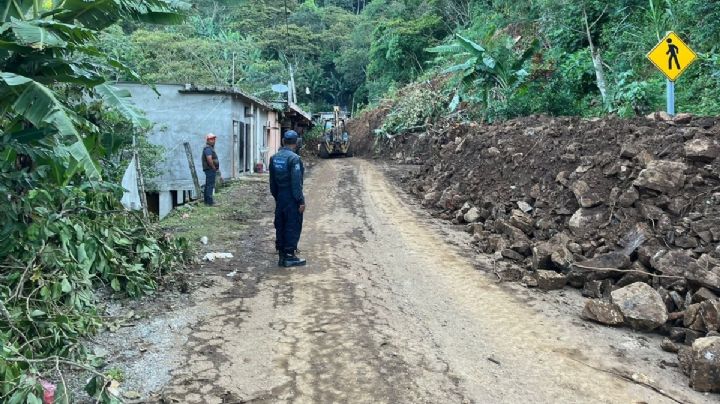 Derrumbe hoy 21 de agosto: ¿Sigue cerrada la carretera 175 Oaxaca-Puerto Ángel?