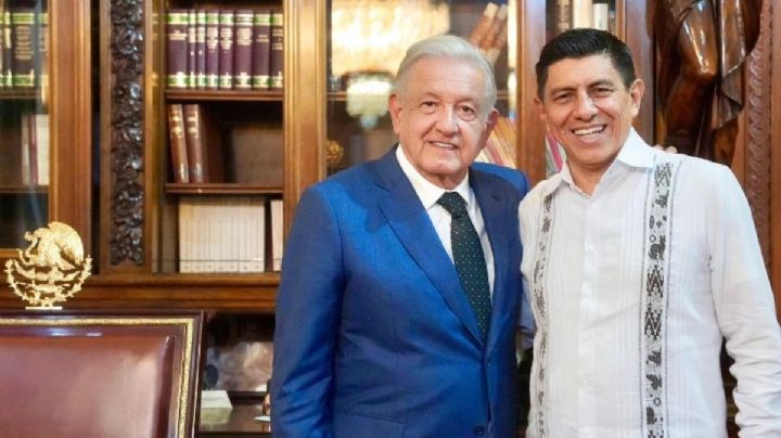 Salomón Jara y AMLO se reúnen en Palacio Nacional para hablar de la carretera Mitla-Tehuantepec