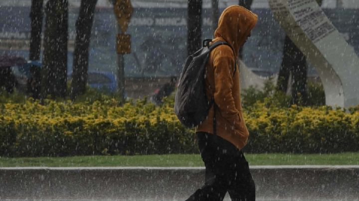 Onda Tropical 19 avanza rápidamente hacia OAXACA con lluvias, vientos y granizo