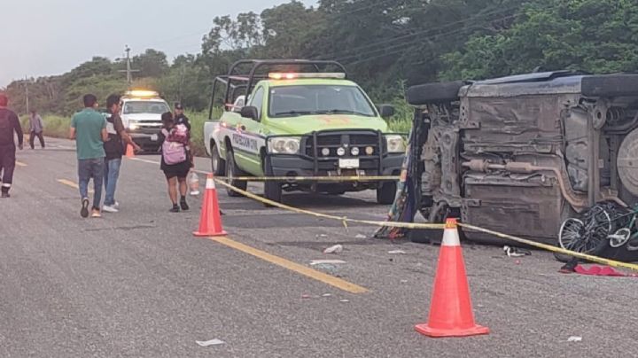 Atropellan a caravana de migrantes en el Istmo de OAXACA; muere padre e hija