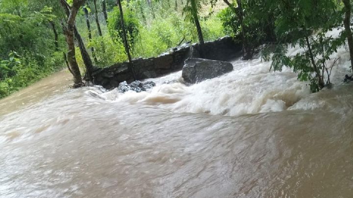 Deja “John” 2 muertos en OAXACA y múltiples afectaciones a carreteras en la Costa, Sierra y Mixteca