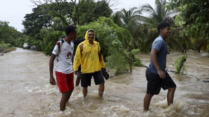 ¡Más agua! Alertan que lluvias intensas en OAXACA podrían causar inundaciones y deslaves en la zona