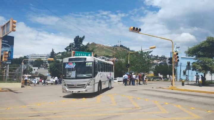 Bloqueo en Oaxaca hoy 6 de septiembre: Trabajadores de salud se manifiestan por falta de insumos