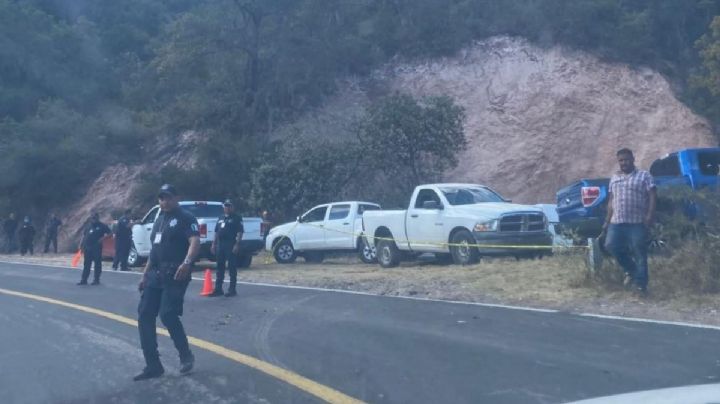 Fallecen 4 personas en accidente en la Mixteca; entre ellos una fiscal y un comandante de OAXACA