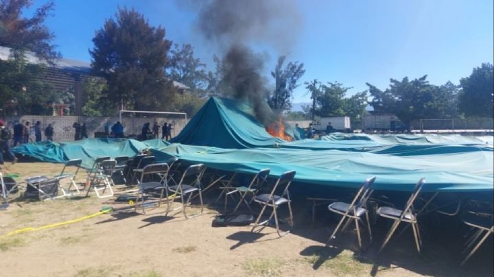 CNTE revienta asamblea de exgobernador Ulises Ruiz; ¿Qué ocurrió hoy 26 de octubre en OAXACA?