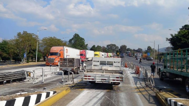 Transportistas de ANTAC amenazan con más BLOQUEOS carreteros por falta de acuerdo con SEGOB: 'No nos vamos a retirar'