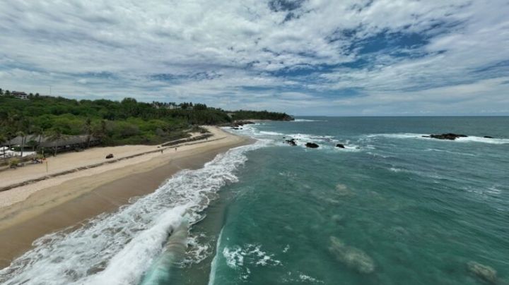 Descubre Chahué, la playa de OAXACA de mar color turquesa que se convertirá en tu nuevo destino favorito