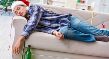 ¿Te pasó factura la cena de Nochebuena? Conoce los mejores remedios para la cruda y la indigestión