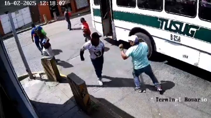 VIDEO | Chofer de camión en OAXACA se defiende y deja molido a golpes a ladrón